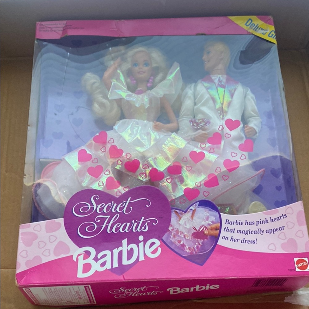 Barbie Secret Hearts Deluxe Set - Pink and White